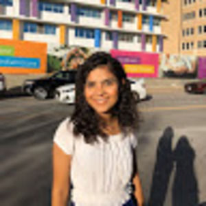 Meet your Posher, Dina